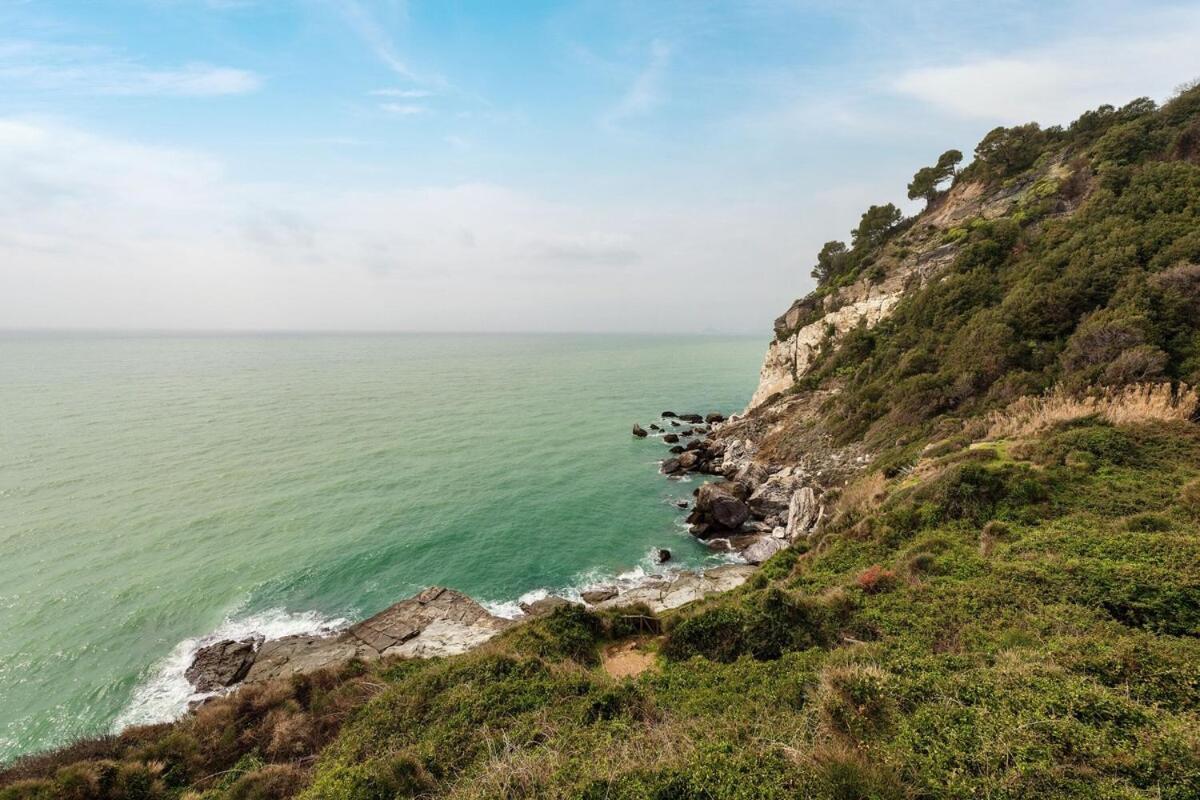 La Casa Fra Gli Ulivi Luxury Apartments With Pool Near Cinque Terre And Tuscany Monte Marcello Exterior photo