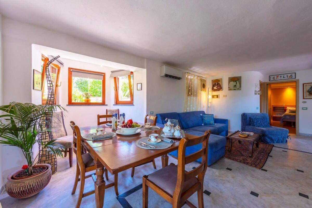 La Casa Fra Gli Ulivi Luxury Apartments With Pool Near Cinque Terre And Tuscany Monte Marcello Exterior photo